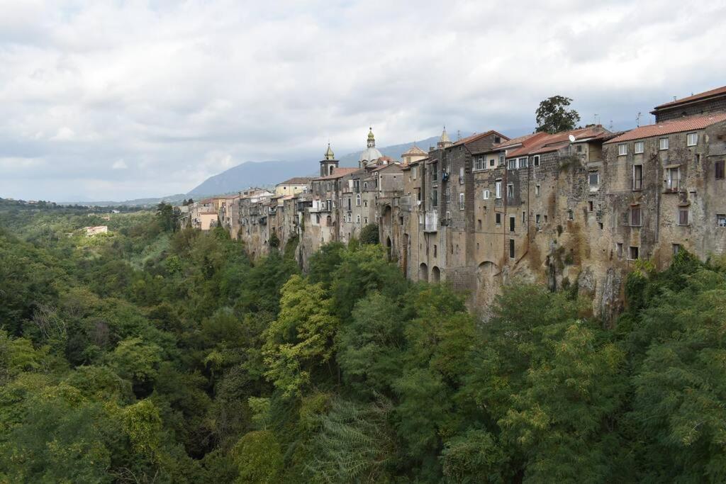 Casa Vacanze Locus Amoenus Vila SantʼAgata deʼ Goti Exterior foto