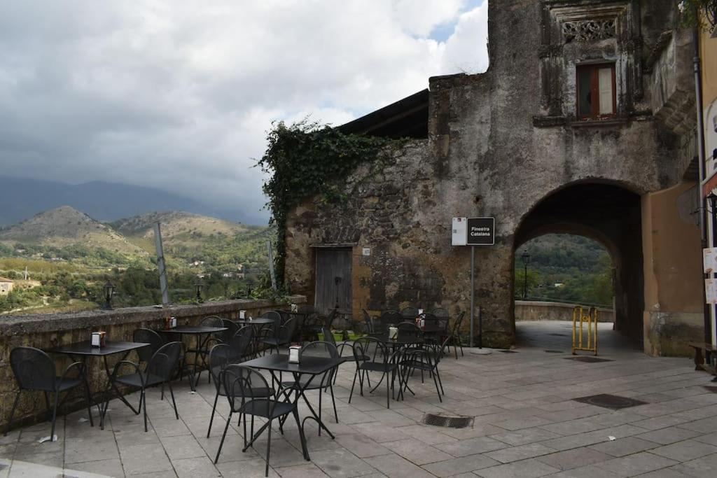 Casa Vacanze Locus Amoenus Vila SantʼAgata deʼ Goti Exterior foto